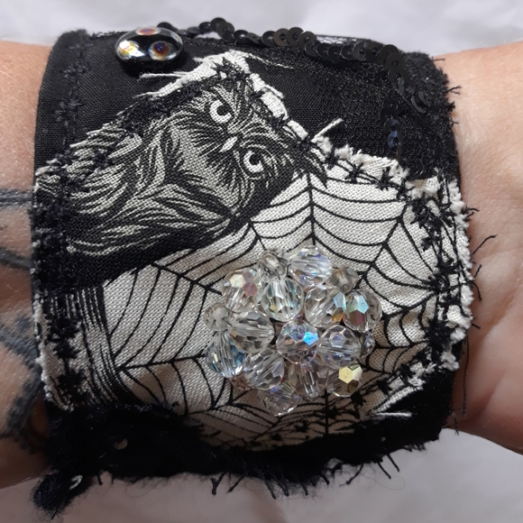 Handmade Bracelet Upcycled Owl Crow Cuff - Picture 4 of 6